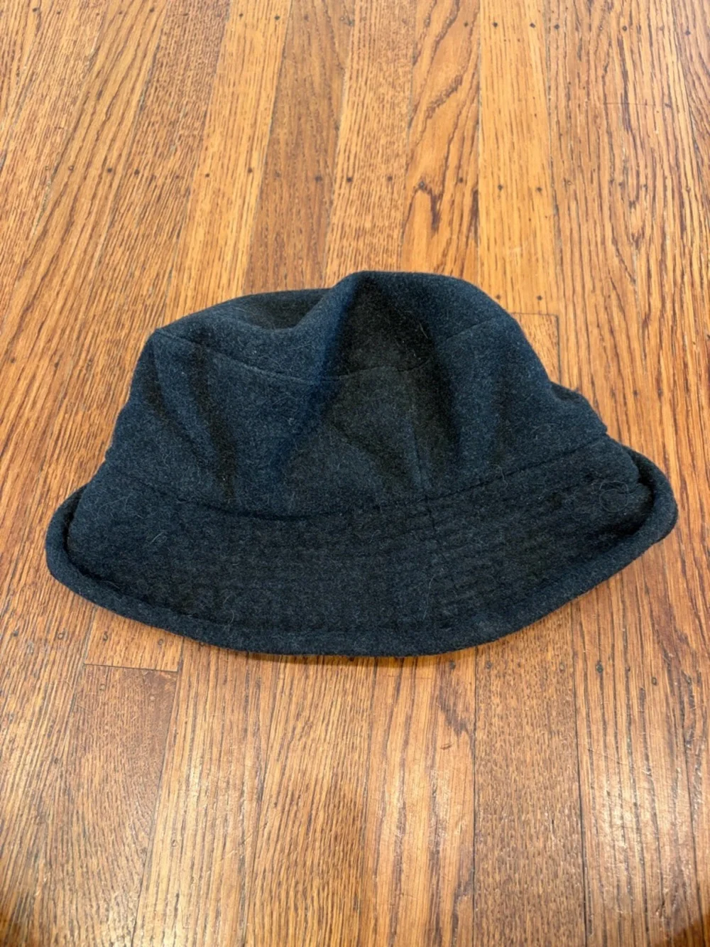 Banana Republic Wool blend Bucket Hat - women’s S/M